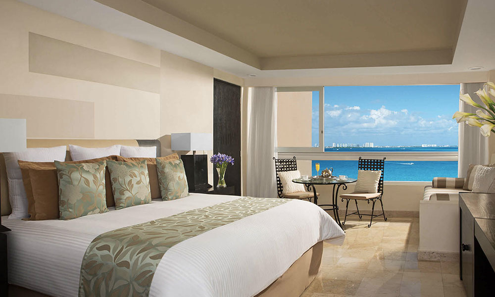 Luxury Room With Partial Ocean View