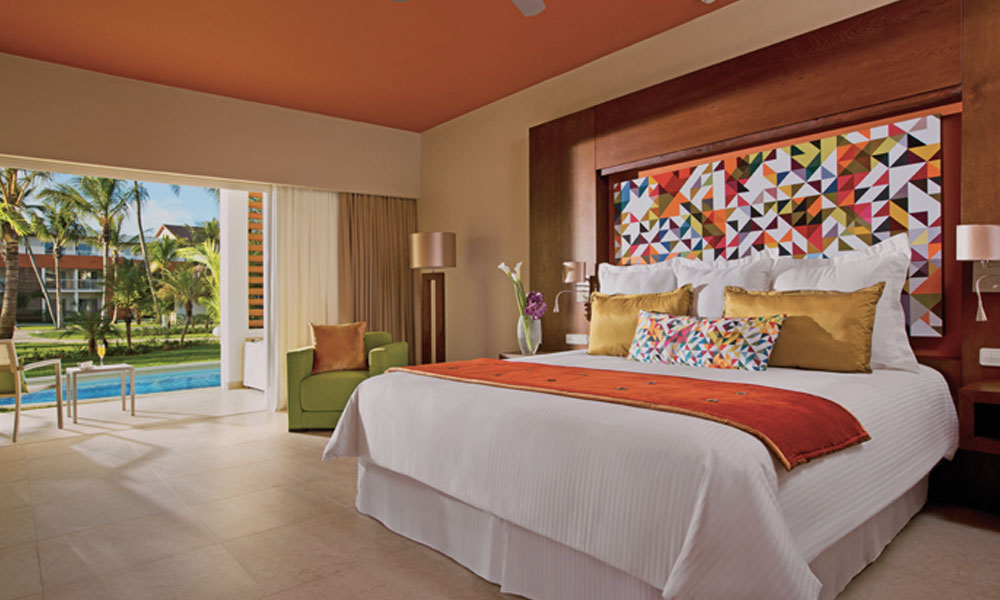 Junior Suite with Tropical View